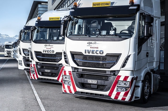 IVECO, partenaire officiel du Team Alfa Romeo Racing, fournit les camions pour la logistique de l'équipe