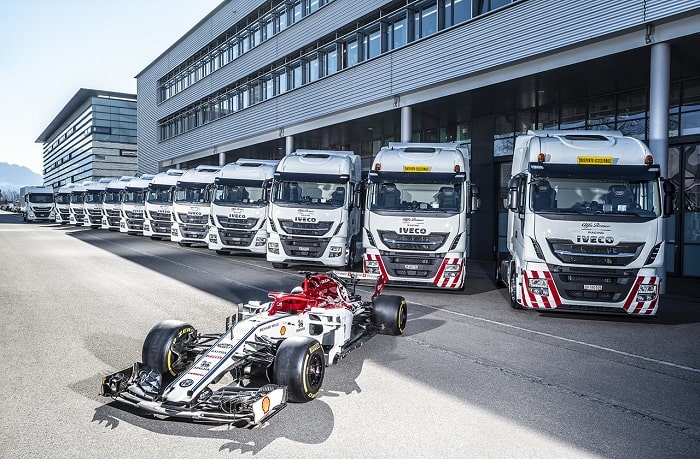 IVECO, partenaire officiel du Team Alfa Romeo Racing, fournit les camions pour la logistique de l'équipe