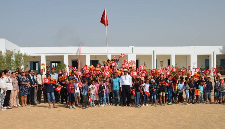 Attijari bank continue ses actions RSE avec les écoles primaires «Labba» et l’école «B’Hira» à Medenine
