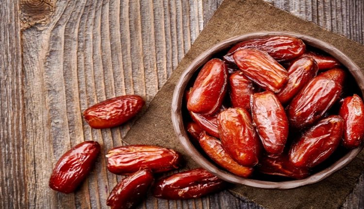 Les exportations des dattes tunisiennes, pour la saison 2018 - 2019, ont généré des recettes record estimées à  871,3 millions de dinars (MD), soit une hausse de plus de 13% par rapport à la saison écoulée.