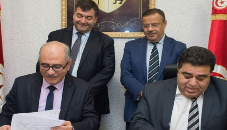 Artisanat : trois accords pour promouvoir l'artisanat du bois d'olivier, les gites ruraux et l’huile d’olive