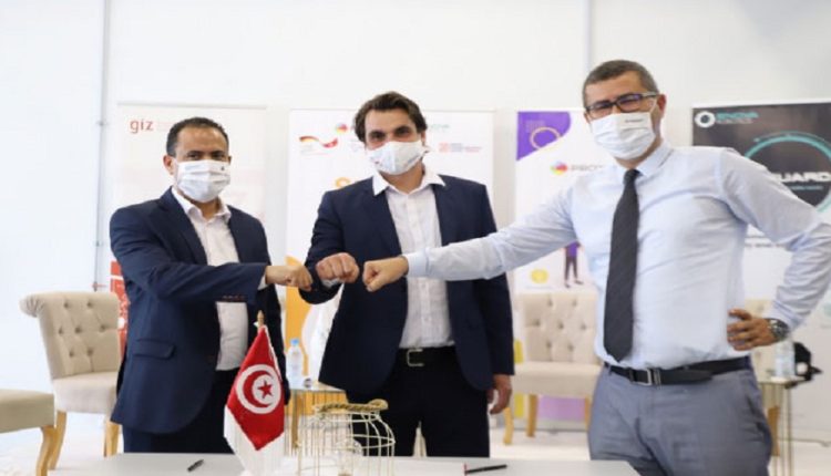 Signature d'un accord de coopération entre Proxym, Enova Robotics et la GIZ