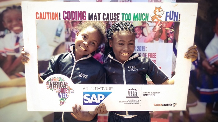 Africa Code Week forme 1,8 million de jeunes africains au numérique en 2021