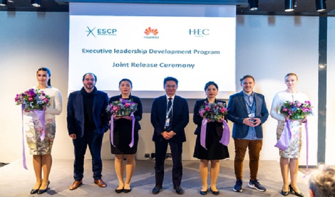 Séminaire sur le leadership numérique de Huawei lors du MWC 2023 : Connecter la sagesse mondiale et rechercher le succès dans la transformation numérique