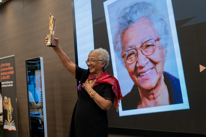 Prix Orange du Livre en Afrique : Michèle RAKOTOSON, vainqueur de la 5e édition à Abidjan