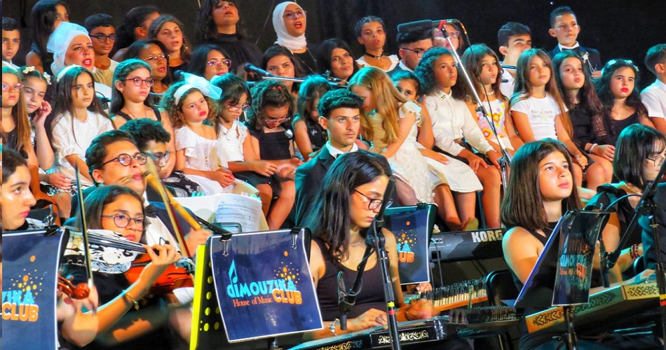dimouzika éclaire le festival de nabeul avec 'al kitch' une soirée musicale envoûtante et mémorable