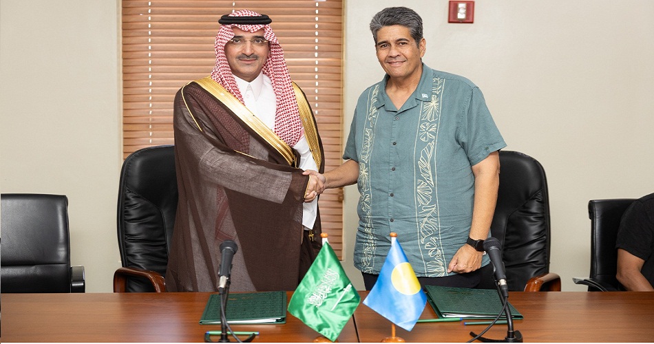 le fonds saoudien pour le développement signe un accord avec la république des palaos