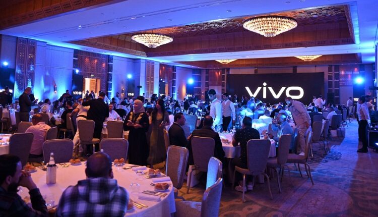 vue générale de la soirée de lancement vivo